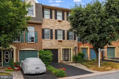 1353 Lindsay Ln, Hagerstown, MD 21742