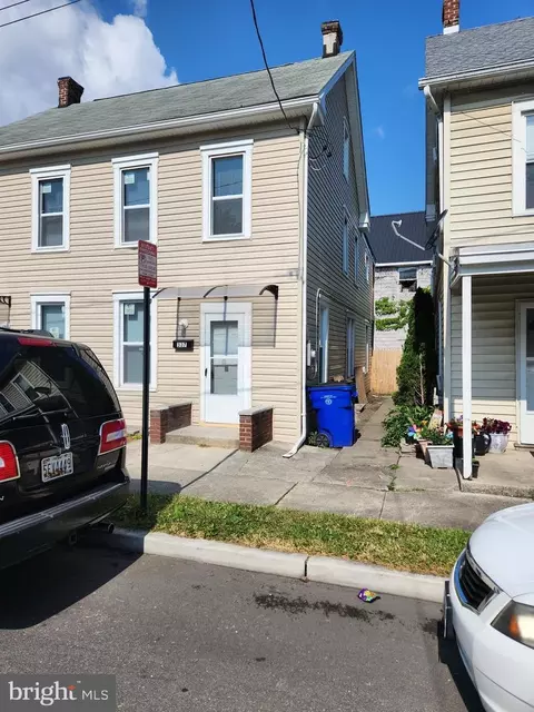 337 South St, Hagerstown, MD 21740