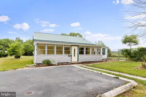 12203 Brookfield Ave, Hagerstown, MD 21740