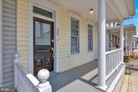249 Mulberry St, Hagerstown, MD 21740