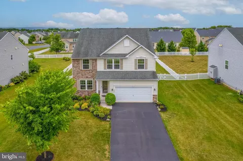 9647 Dumbarton Dr, Hagerstown, MD 21740