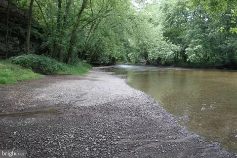 Slabtown Road, Hancock, MD 21750