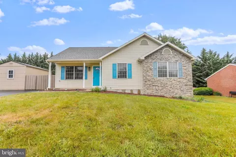 20 Whittier Hts, Hagerstown, MD 21742