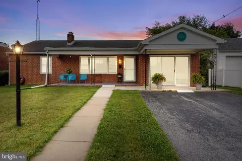 15 Snyder Ave, Hagerstown, MD 21740