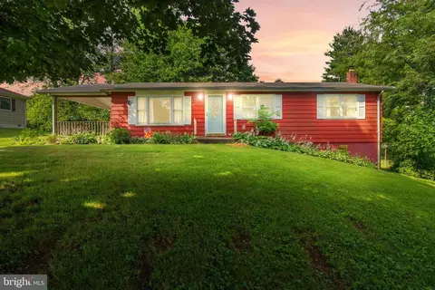 13348 Greensburg Rd, Smithsburg, MD 21783