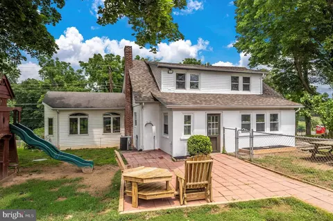 15213 Clear Spring Rd, Williamsport, MD 21795