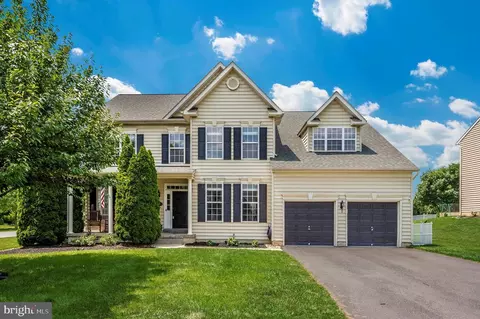 9530 Morning Walk Dr, Hagerstown, MD 21740