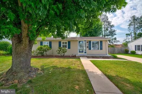 1042 Glenwood Ave, Hagerstown, MD 21742