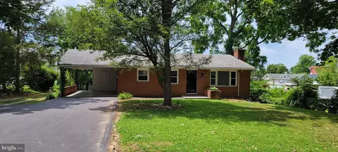 32 Center St, Boonsboro, MD 21713