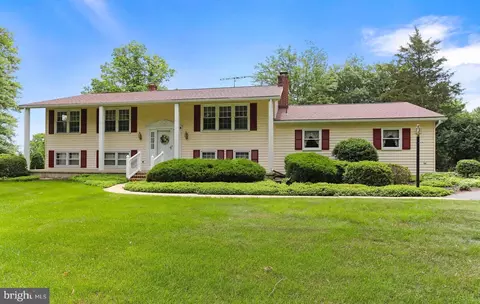 13505 Clopper Rd, Hagerstown, MD 21742