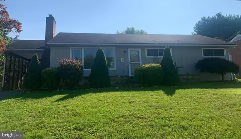 911 Noland Dr, Hagerstown, MD 21740