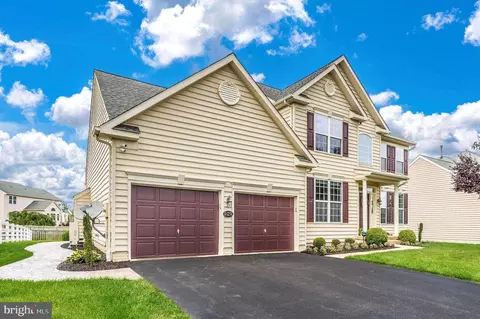 18258 Misty Acres Dr, Hagerstown, MD 21740