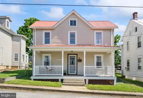 112 Washington St, Hancock, MD 21750