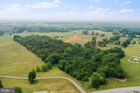 12537 Garrow Dr, Clear Spring, MD 21722 photo 8