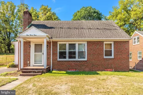 933 Mount Aetna Rd, Hagerstown, MD 21740
