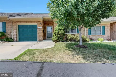 317 Sunbrook Ln #97, Hagerstown, MD 21742