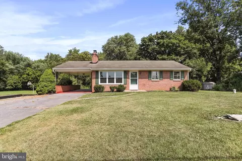 16002 Falling Waters Rd, Williamsport, MD 21795