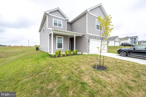 10010 Roulette Dr, Hagerstown, MD 21740