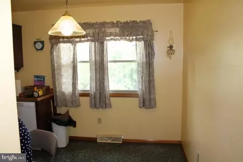 25528 Warren Ave, Cascade, MD 21719 photo 5
