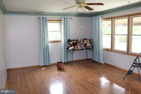 25528 Warren Ave, Cascade, MD 21719 photo 4