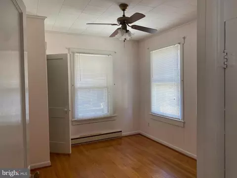 28 E Maple St, Funkstown, MD 21734 photo 9