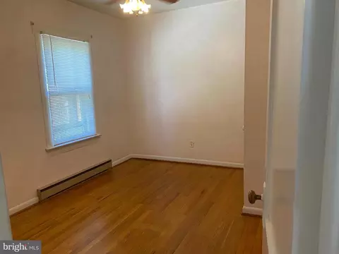 28 E Maple St, Funkstown, MD 21734 photo 8