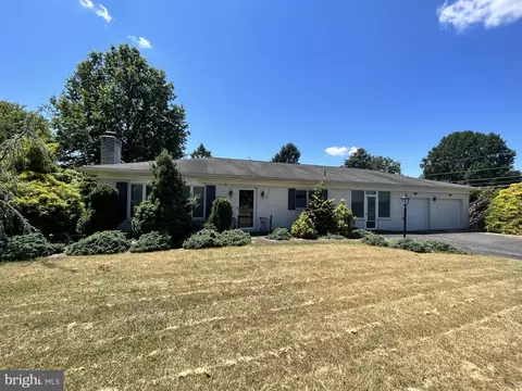 109 Greenwood Dr, Hagerstown, MD 21740