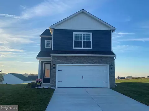 18811 Forsyth Ct, Hagerstown, MD 21740