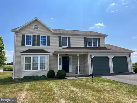 13437 Wellspring Dr, Hagerstown, MD 21740