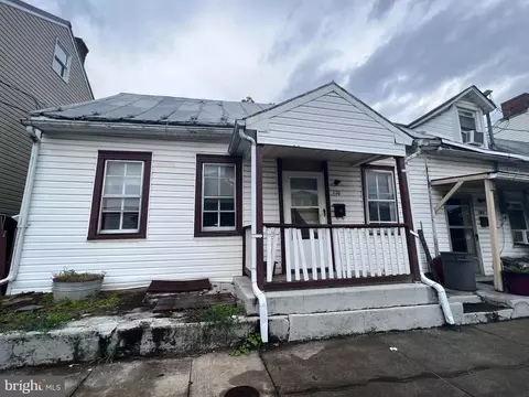 110 S Artizan St S, Williamsport, MD 21795