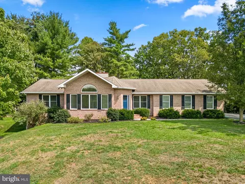 19414 Manor Church Rd, Boonsboro, MD 21713