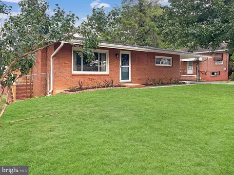 12031 Sherwood Dr, Hagerstown, MD 21742