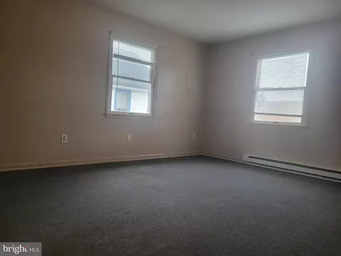 12 E Water St, Smithsburg, MD 21783 photo 7
