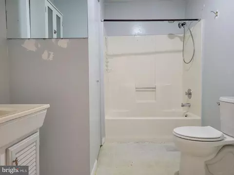 12 E Water St, Smithsburg, MD 21783 photo 5