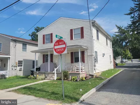 12 E Water St, Smithsburg, MD 21783