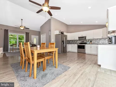 19537 Elk Ridge Dr, Keedysville, MD 21756