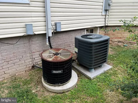 30 W Water St, Smithsburg, MD 21783 photo 9