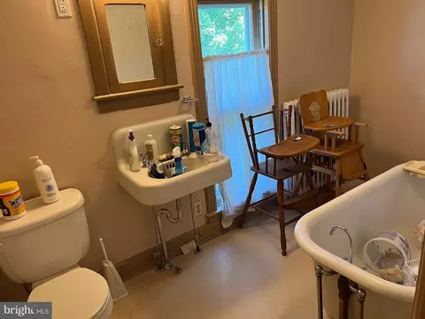 30 W Water St, Smithsburg, MD 21783 photo 47