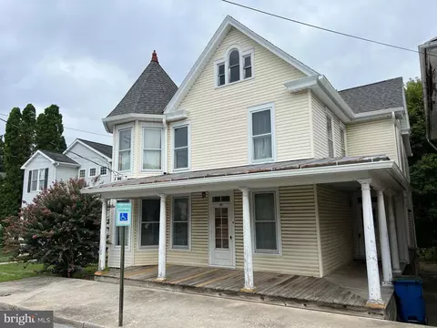 30 W Water St, Smithsburg, MD 21783 photo 2