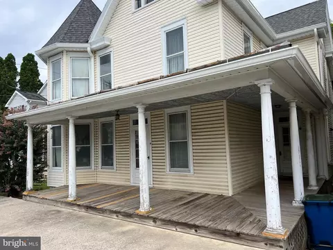 30 W Water St, Smithsburg, MD 21783 photo 4