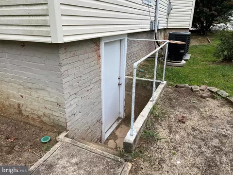 30 W Water St, Smithsburg, MD 21783 photo 13