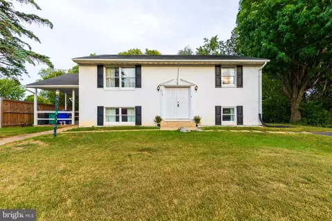 212 Wakefield Rd, Hagerstown, MD 21740