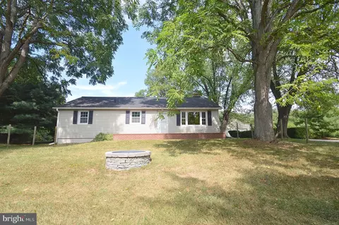 Exterior - 11112 Big Pool Rd, Big Pool, MD 21711 photo 7 of 26