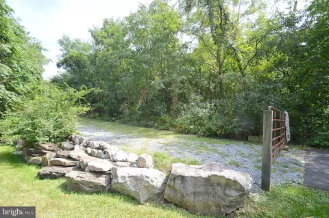 Exterior - 11112 Big Pool Rd, Big Pool, MD 21711 photo 23 of 26