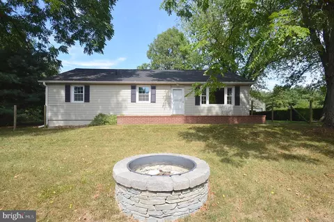 Exterior - 11112 Big Pool Rd, Big Pool, MD 21711 photo 6 of 26