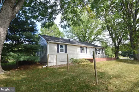 Exterior - 11112 Big Pool Rd, Big Pool, MD 21711 photo 8 of 26
