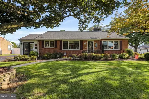 17321 Diane Dr, Hagerstown, MD 21740