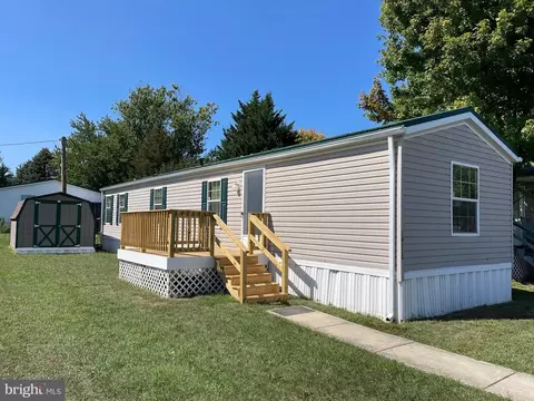 14110 Zinnia Dr, Hagerstown, MD 21742