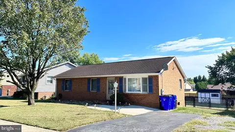 1045 W Irvin Ave, Hagerstown, MD 21742