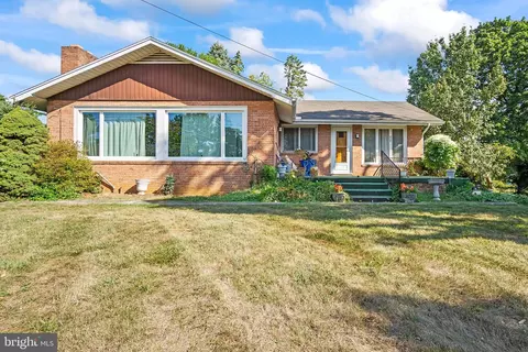 1 Della Ln, Boonsboro, MD 21713